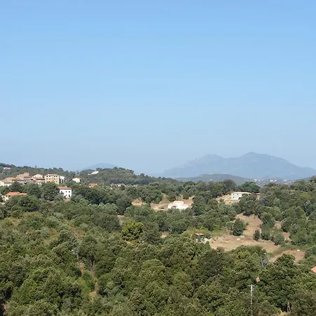 Holiday home A Casa Radica, Rez-de-villa Au Calme, Jardin Et Maquis *